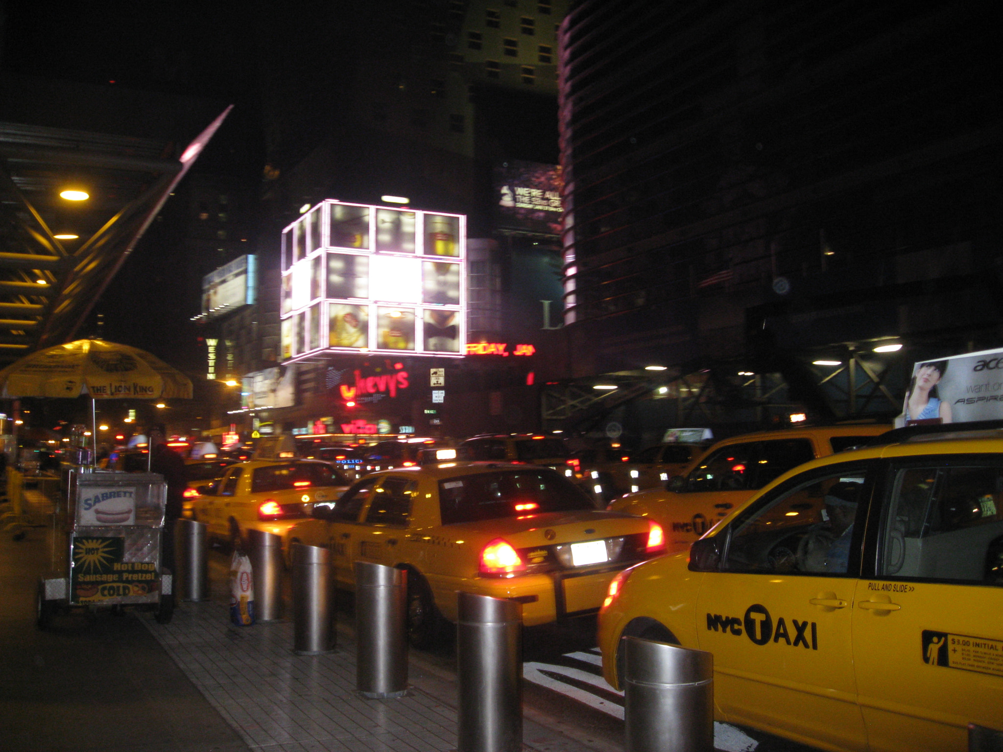 Canon POWERSHOT SD850 IS sample photo. Taxi!! photography