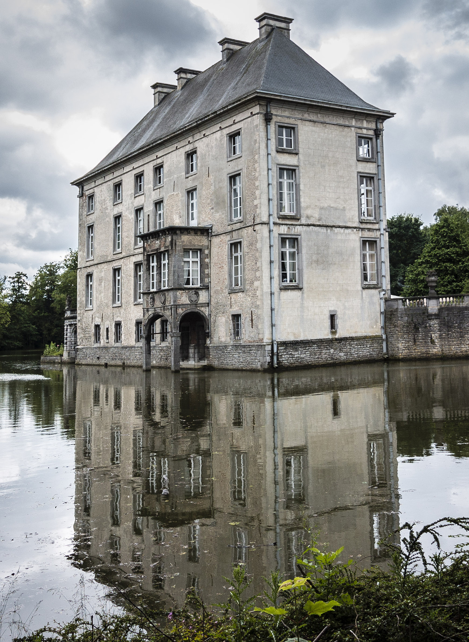 Canon EF-S 10-18mm F4.5–5.6 IS STM sample photo. Castle photography