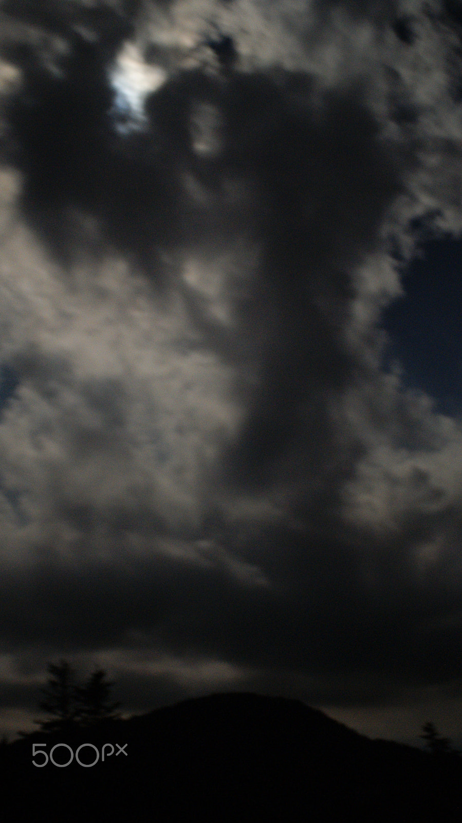 Minolta AF 28-100mm F3.5-5.6 (D) sample photo. Nightshapes photography