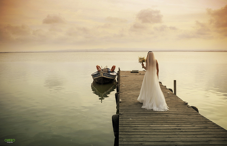 Nikon D3S + Nikon AF-S Nikkor 35mm F1.4G sample photo. Wedding dock photography