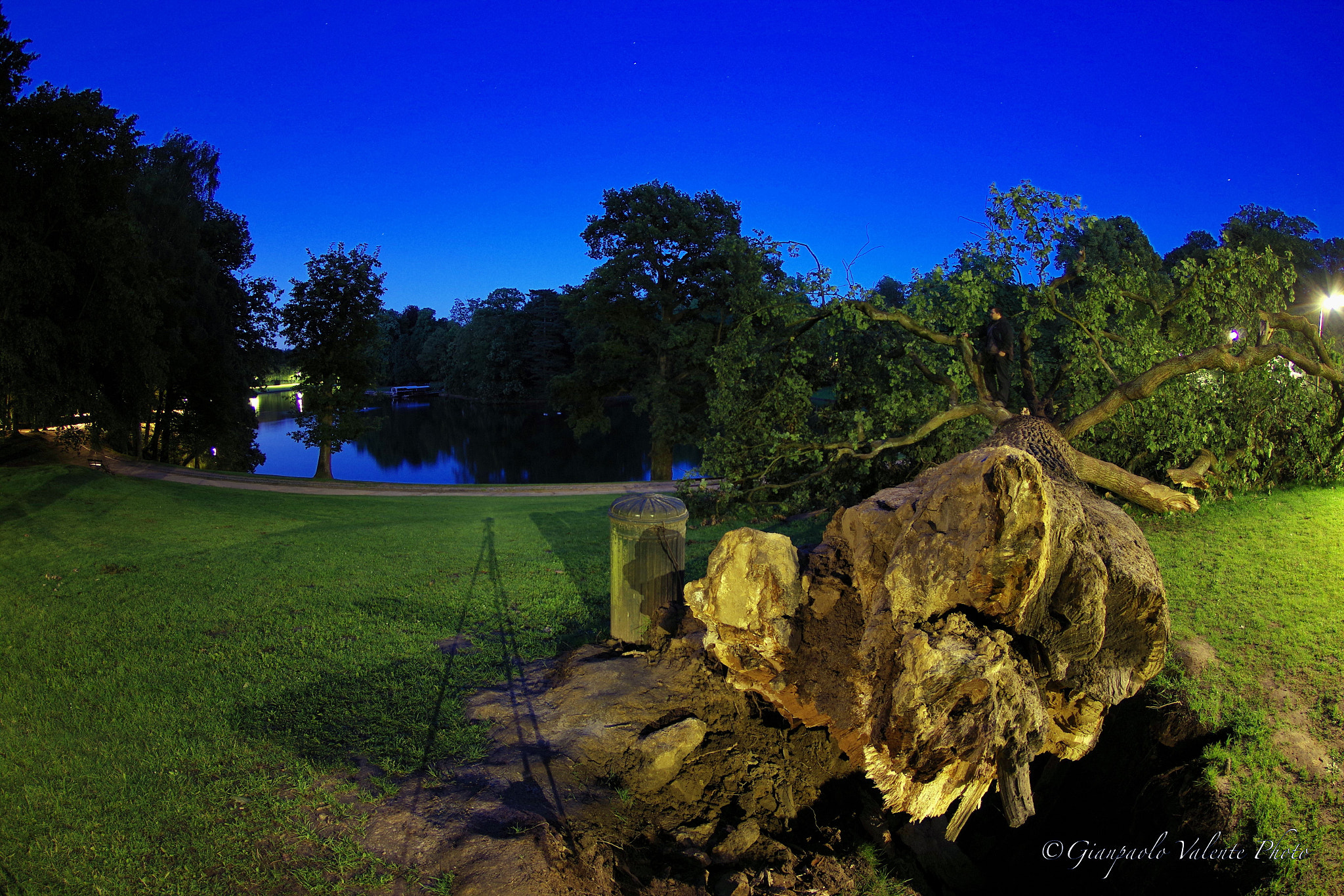 Pentax K-S2 sample photo. 2 blue hour "bois de la cambre" bruxelles photography