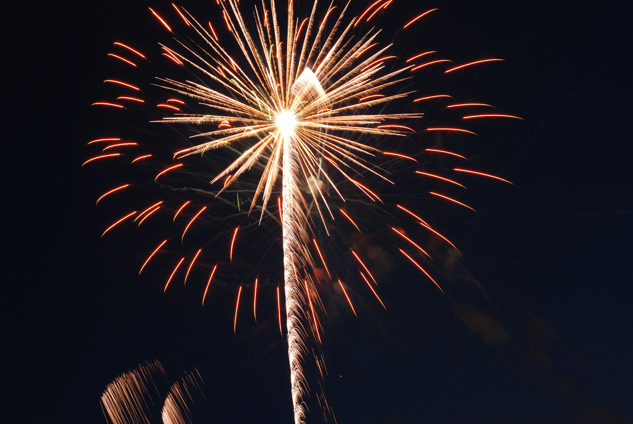 Nikon D80 + Nikon AF-S Nikkor 50mm F1.4G sample photo. Long exposure fire works photography