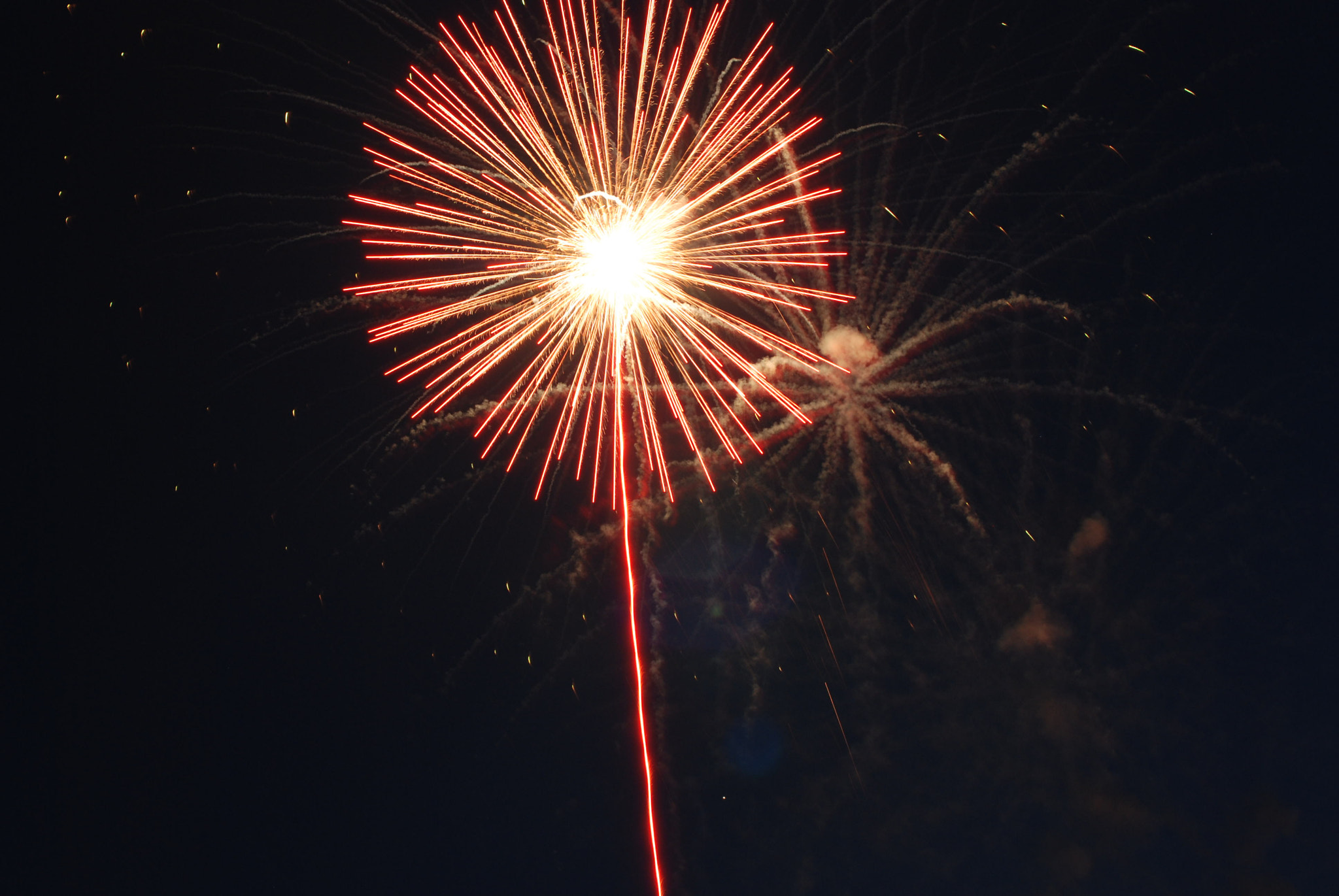 Nikon D80 + Nikon AF-S Nikkor 50mm F1.4G sample photo. Long exposure fire works photography