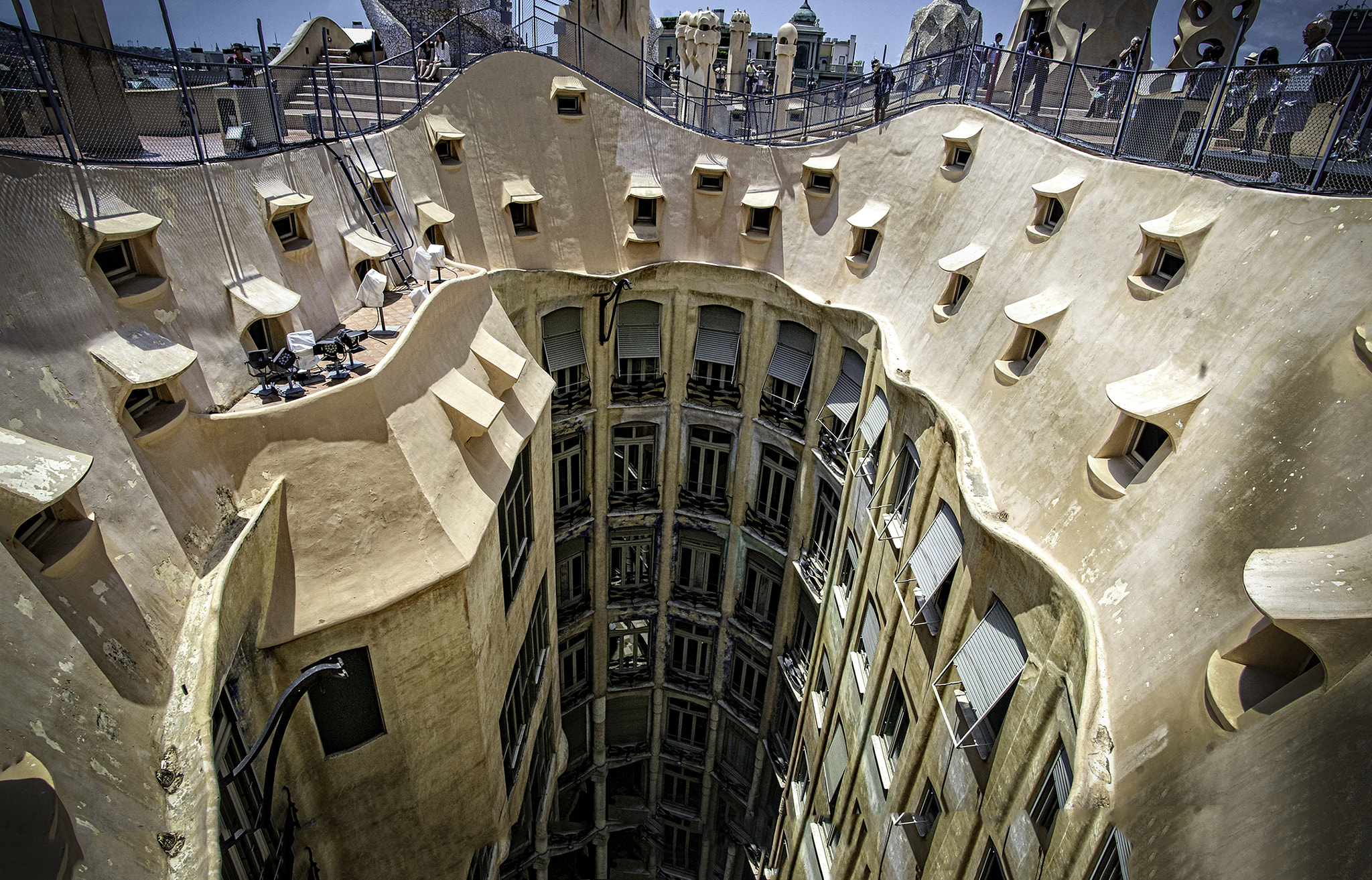 Sony Alpha DSLR-A850 + Minolta AF 17-35mm F2.8-4 (D) sample photo. Gaudi rooftop photography