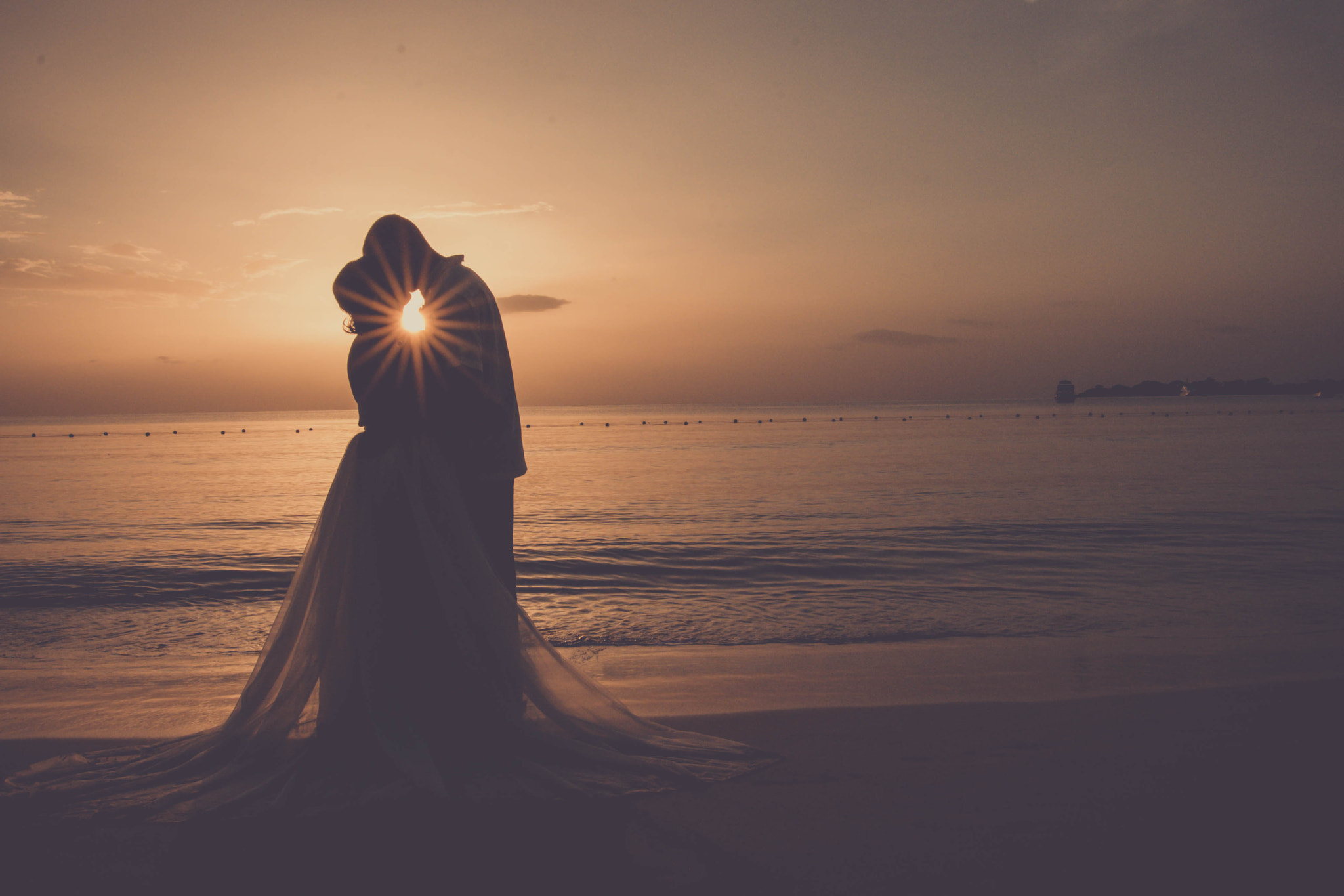 Nikon D750 + Sigma 18-35mm F1.8 DC HSM Art sample photo. The kiss of enternity photography