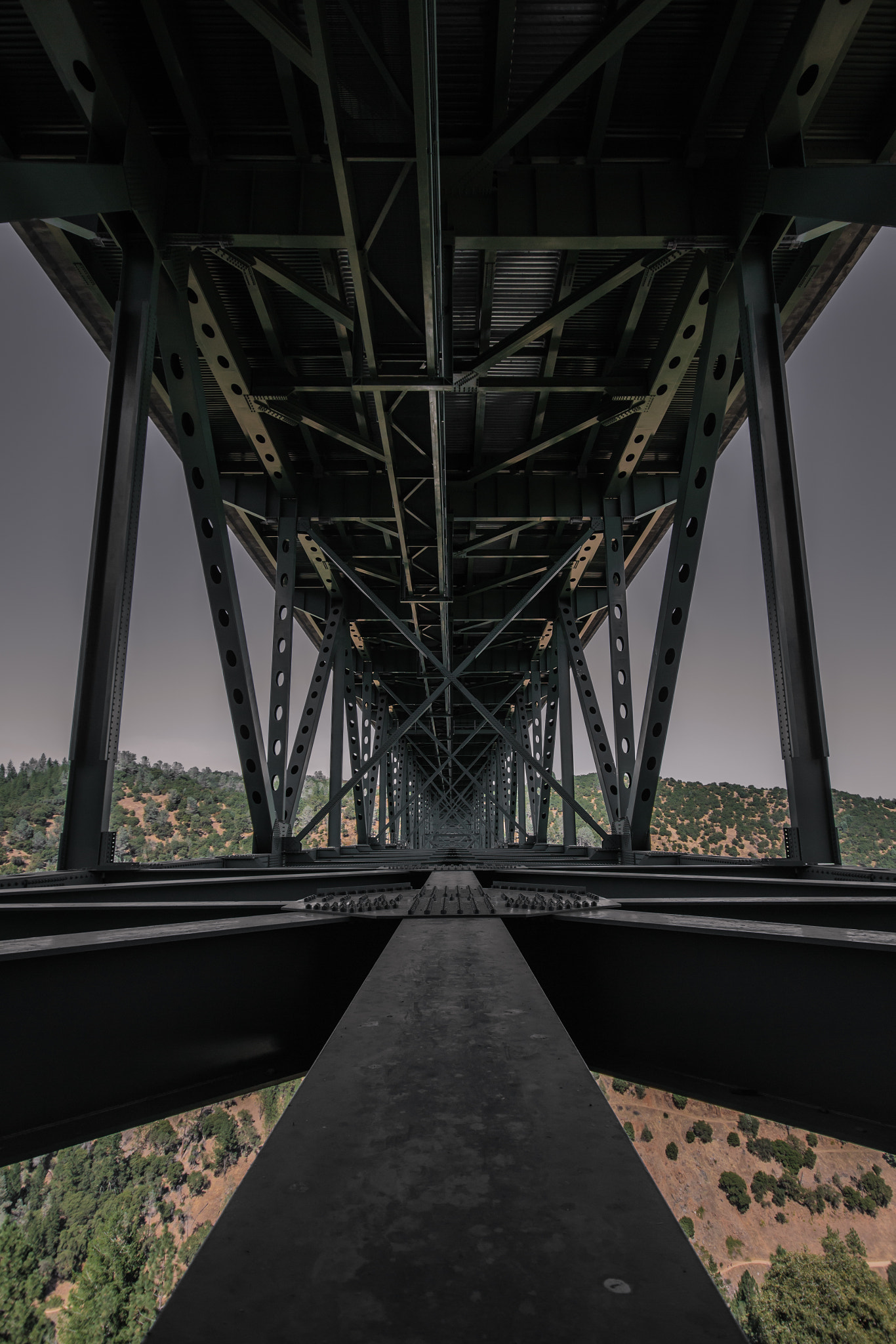 Sigma 10-20mm F4-5.6 EX DC HSM sample photo. Walk the plank photography