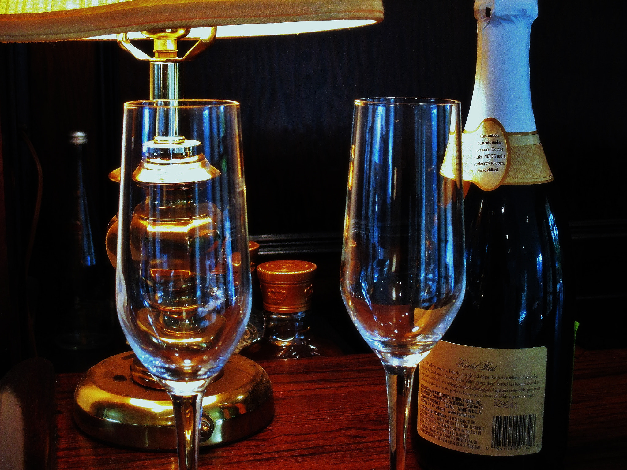 Canon PowerShot ELPH 140 IS (IXUS 150 / IXY 130) sample photo. Champagne glasses photography