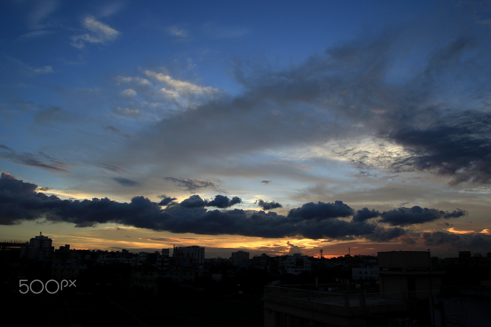 Tamron SP AF 17-50mm F2.8 XR Di II LD Aspherical (IF) sample photo. Cloud and sunset photography