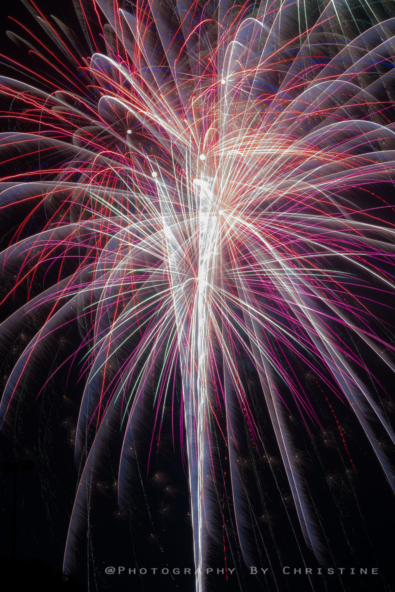 Sigma 70-300mm F4-5.6 APO DG Macro sample photo. Lake jackson 4th of july fireworks photography