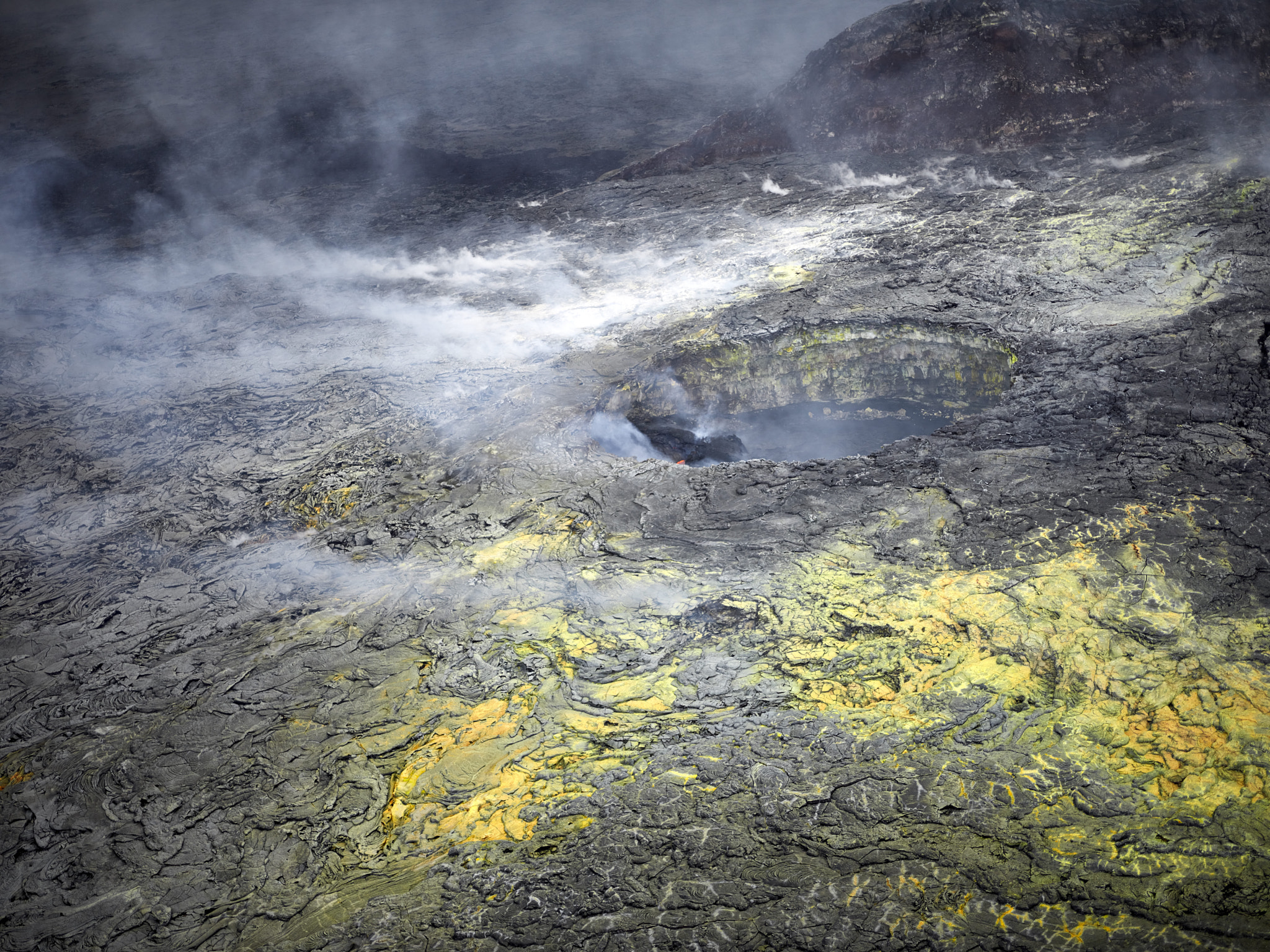 Phase One IQ3 100MP + Schneider LS 80mm f/2.8 sample photo. Volcanic vent & lava photography