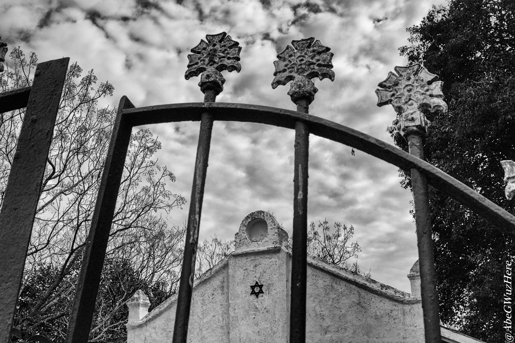 Canon EOS 450D (EOS Rebel XSi / EOS Kiss X2) + Sigma 24-60mm f/2.8 EX DG sample photo. Small countryside synagogue, basavilbaso, entre ríos province, argentina photography