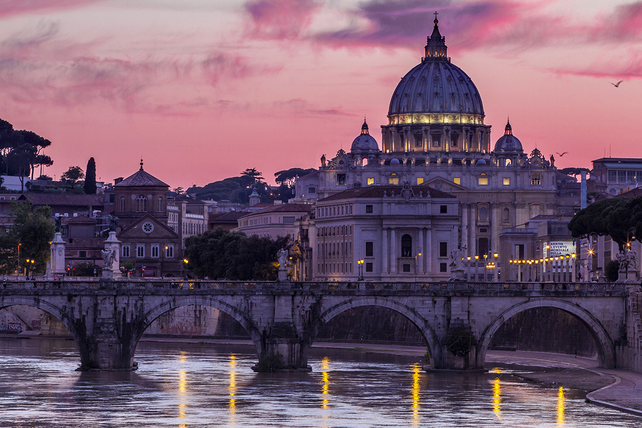 Canon EOS 7D + Canon EF 100mm F2.0 USM sample photo. Vatican sunset photography