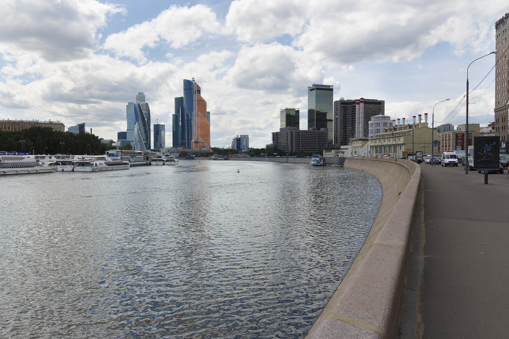 Canon EF-S 10-18mm F4.5–5.6 IS STM sample photo. The view to moscow-city photography