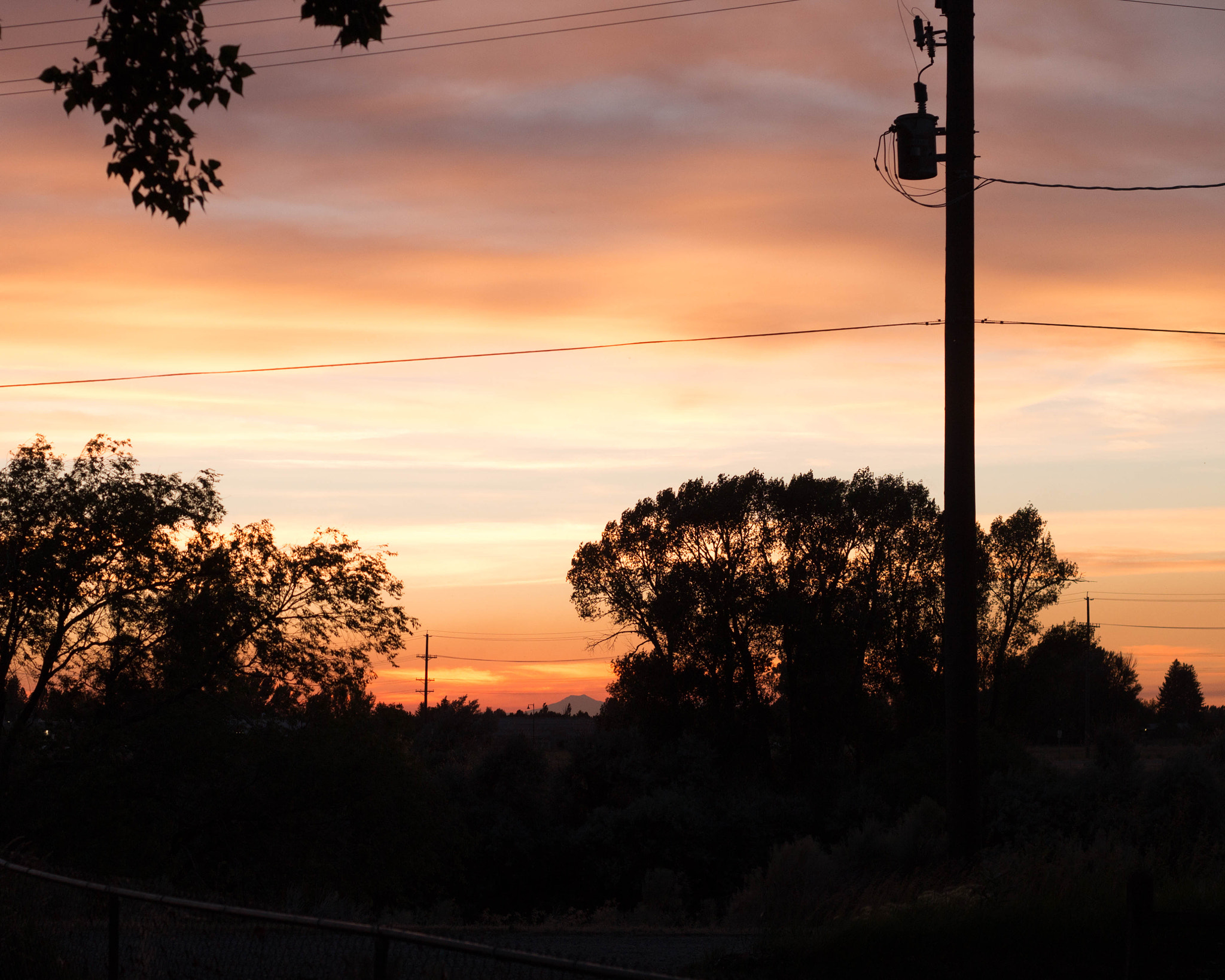 Canon EOS 650D (EOS Rebel T4i / EOS Kiss X6i) + Canon EF 50mm F1.8 II sample photo. Sunset silhouette photography