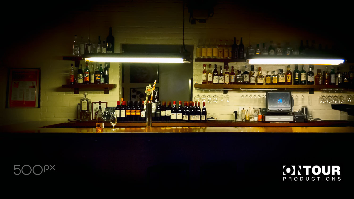 LUMIX G VARIO 14-42/F3.5-5.6 II sample photo. The moonlight bar photography