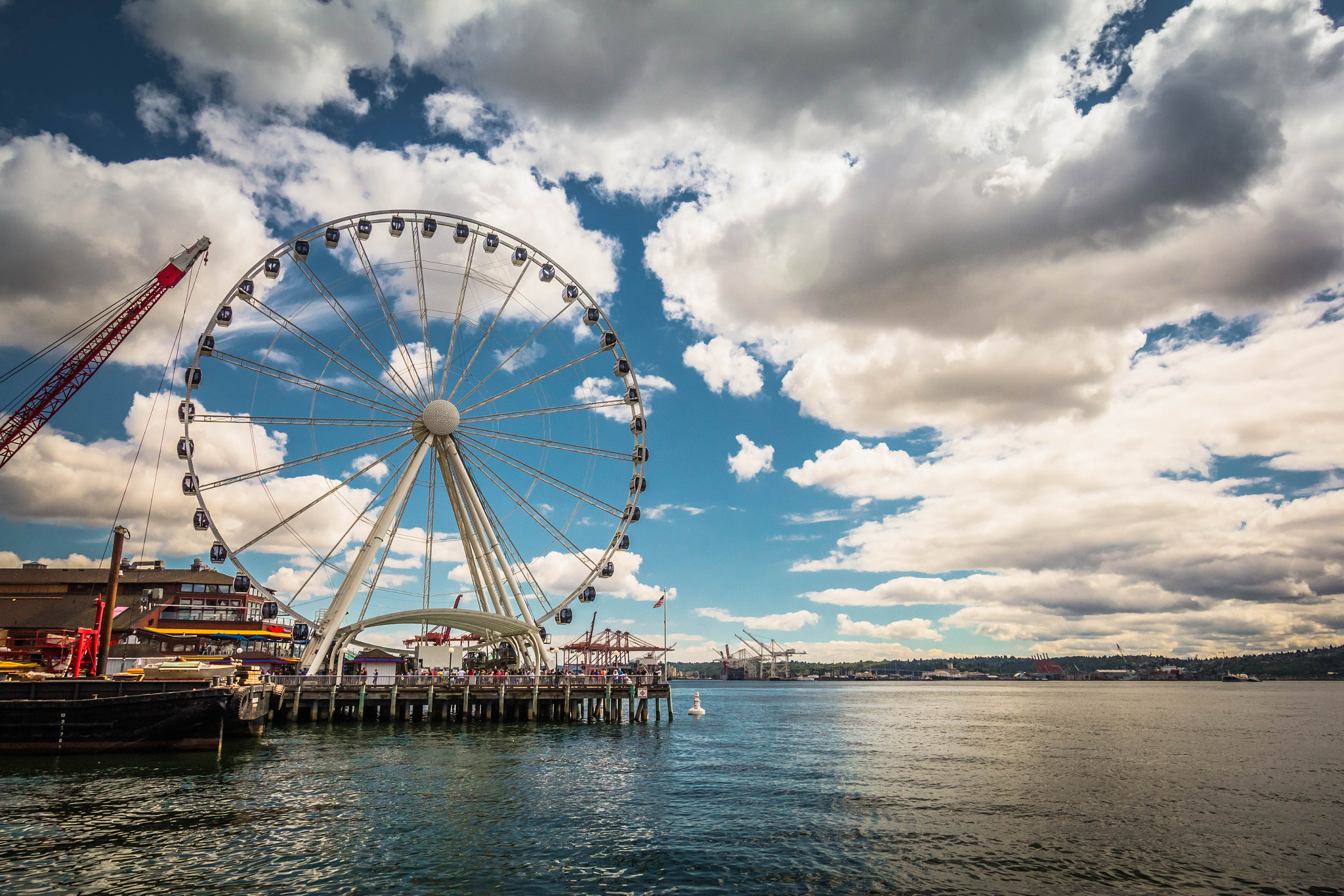 Canon EOS 60D + Canon EF-S 10-18mm F4.5–5.6 IS STM sample photo. Great wheel photography