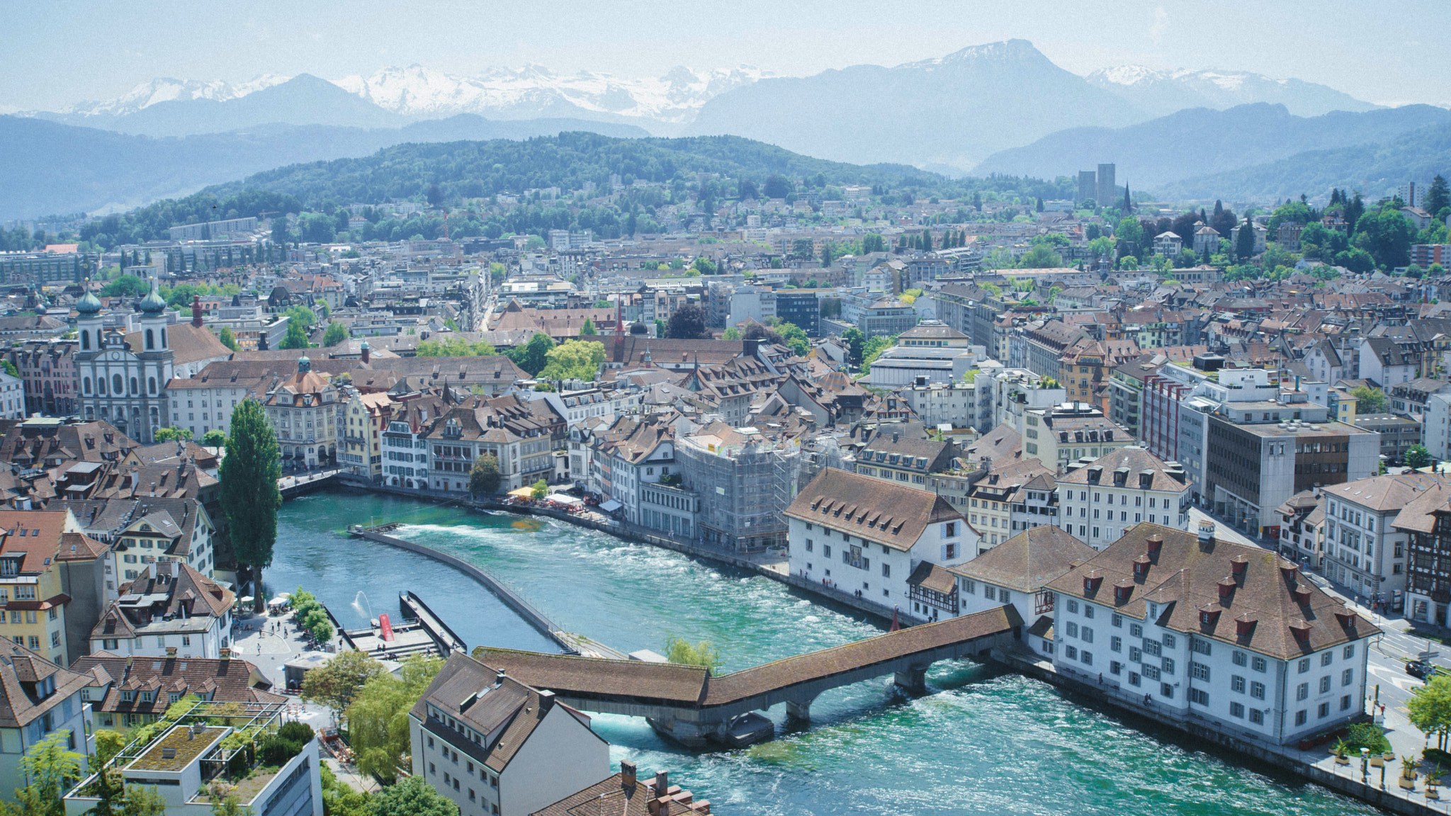 Minolta AF 35-105mm F3.5-4.5 New sample photo. Luzern photography