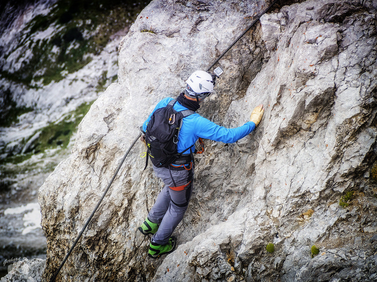 Olympus PEN E-PL7 sample photo. Climber photography