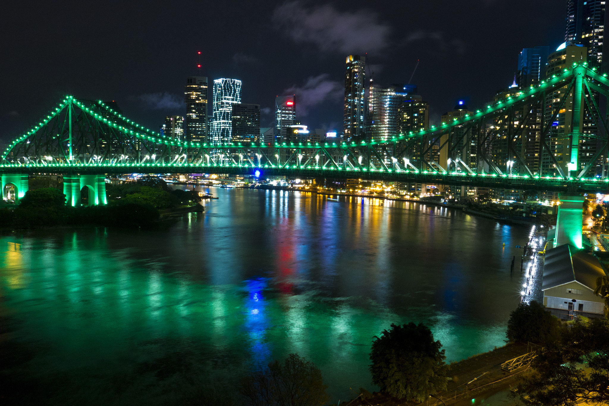 Panasonic Lumix DMC-GH2 sample photo. Nighttime in brisbane photography
