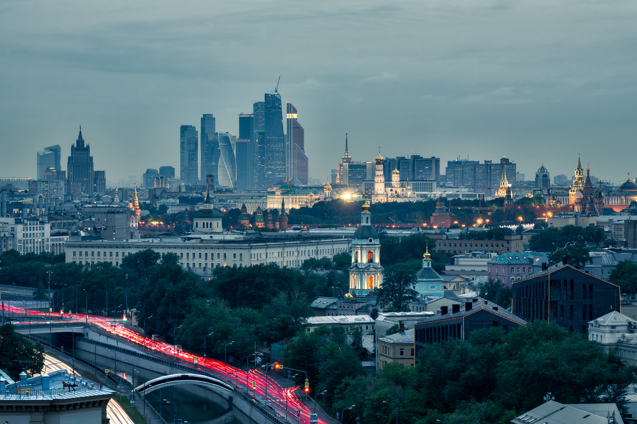 Sony 70-400mm F4-5.6 G SSM II sample photo. Urban landscape of moscow photography