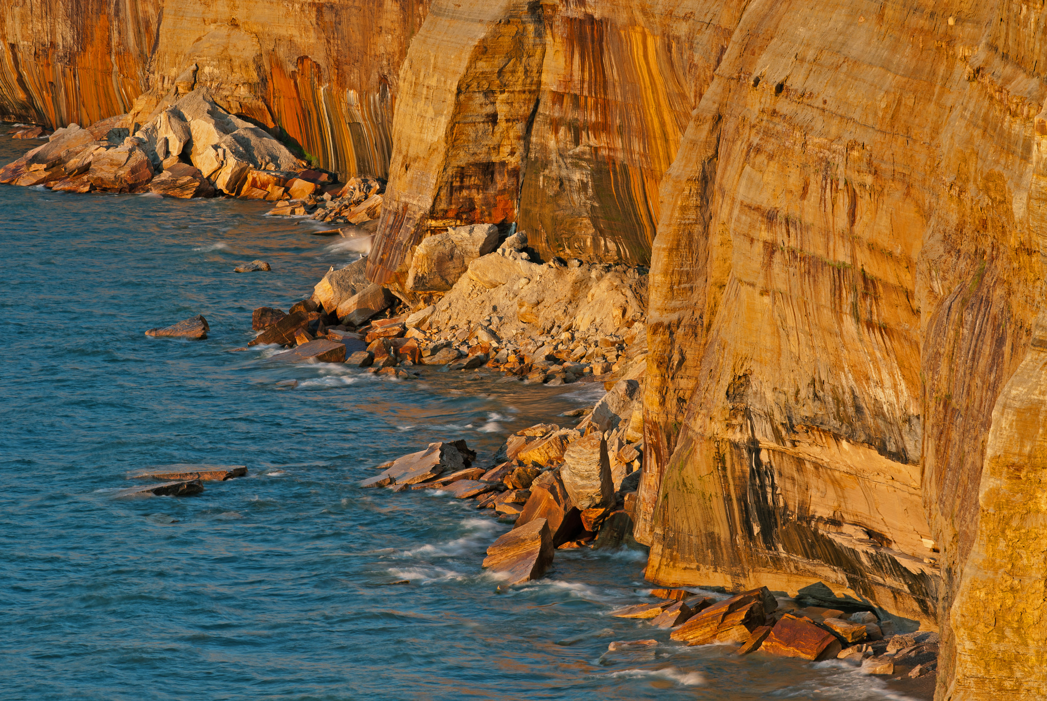 Nikon AF-Nikkor 80-200mm F2.8D ED sample photo. Cliffs pictured rocks national lakeshore photography