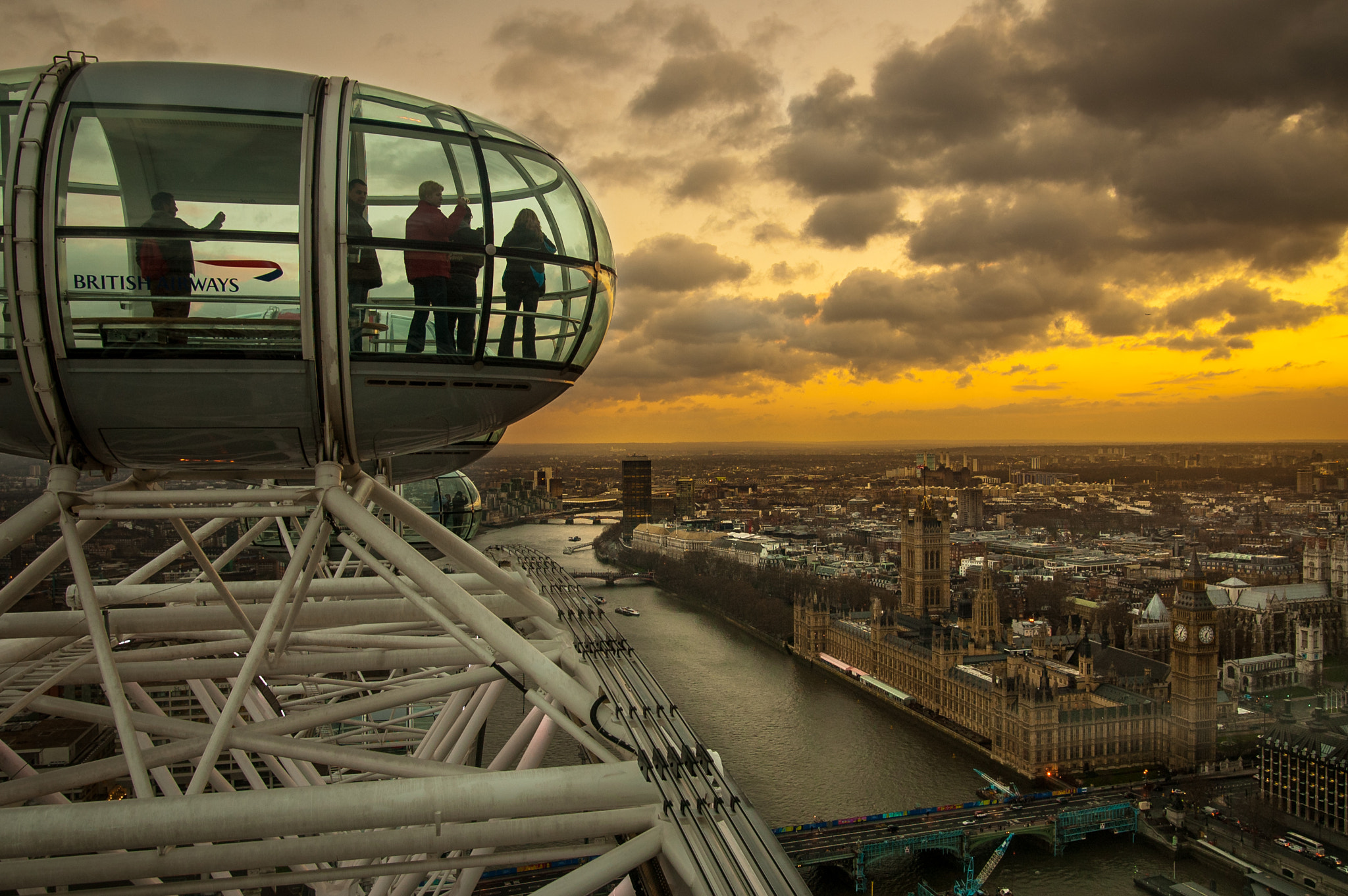 Sigma 17-35mm F2.8-4 EX DG  Aspherical HSM sample photo. On top of london photography