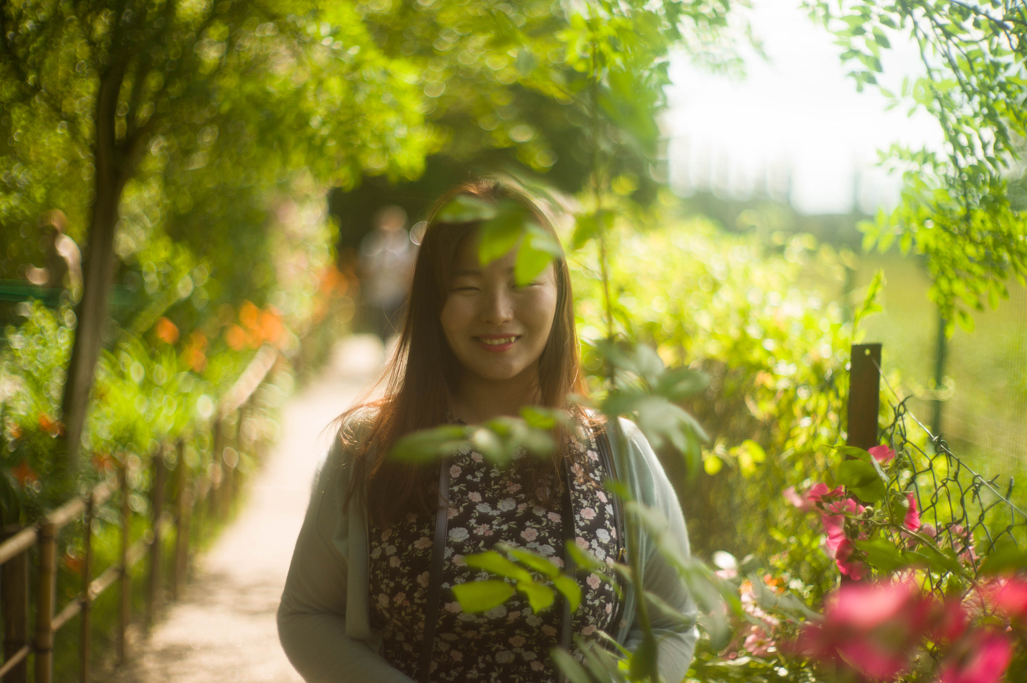 Leica M9 + Noctilux-M 50mm f/1 sample photo. Smile photography