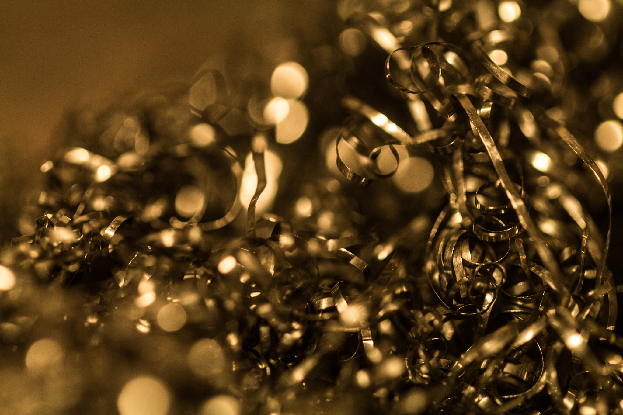 Canon EF 100mm F2.8L Macro IS USM sample photo. Iron shaving photography