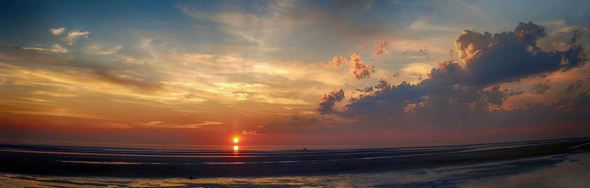 Sony Planar T* 85mm F1.4 ZA sample photo. The sunset of a hot day photography