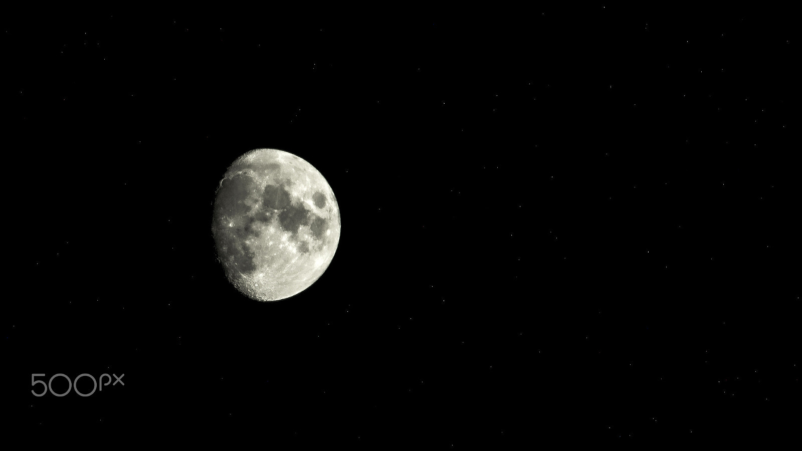 Samsung NX500 + Samsung NX 50-200mm F4-5.6 ED OIS sample photo. Moon photography