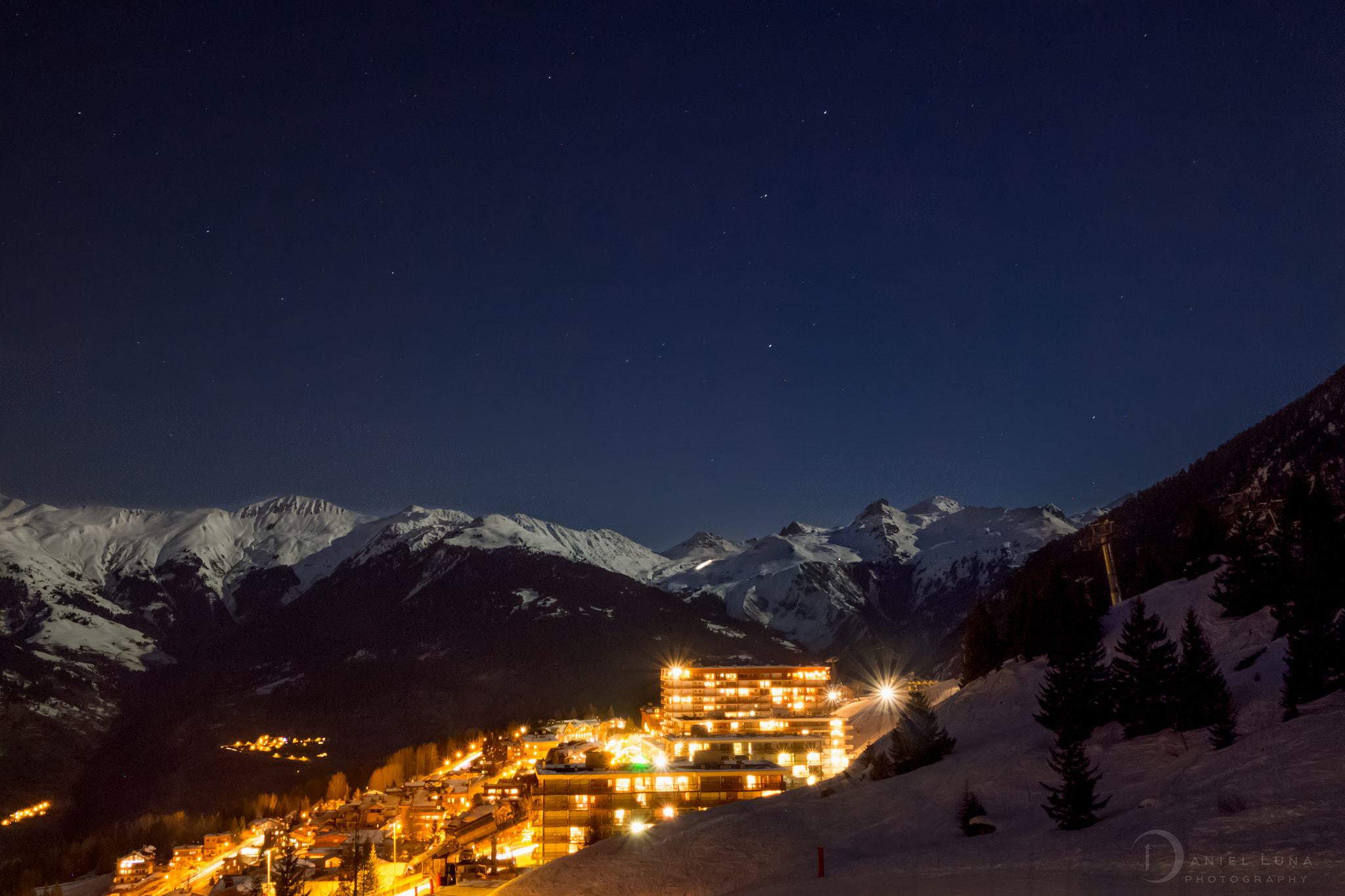 Samsung NX 20-50mm F3.5-5.6 ED sample photo. French alps - courchevel photography