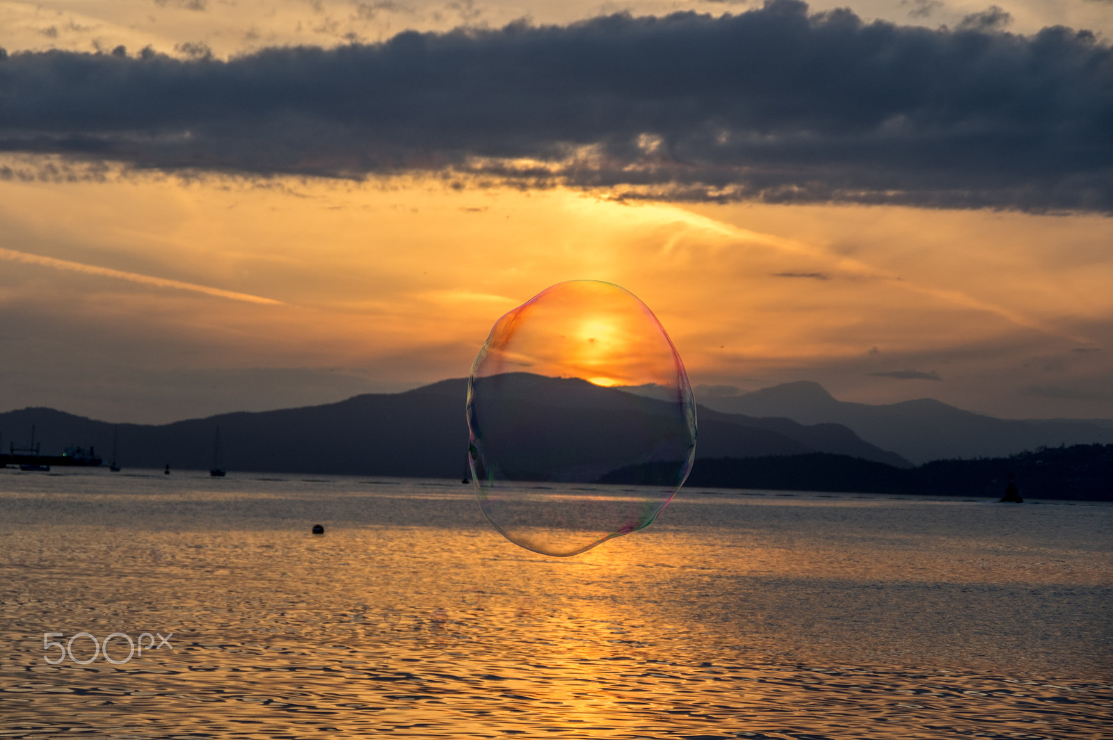 Pentax K-3 II sample photo. Bubbles in the sun photography