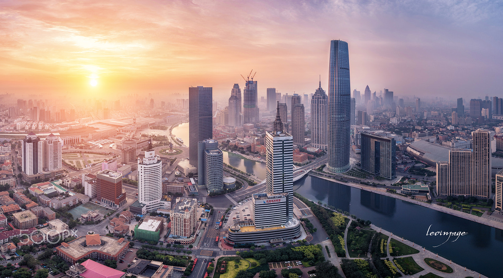Canon TS-E 17mm F4L Tilt-Shift sample photo. Sunrise in the city photography