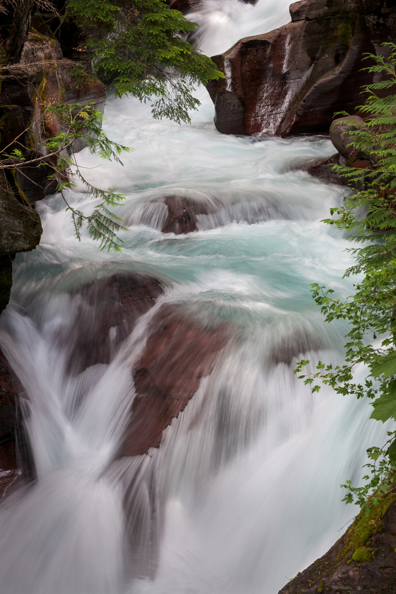 Sony 70-300mm F4.5-5.6 G SSM sample photo. Waterfall along avalanche creek photography
