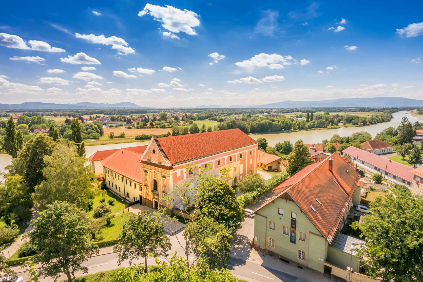 Nikon 1 Nikkor VR 6.7-13mm F3.5-5.6 sample photo. View from caste ptuj photography