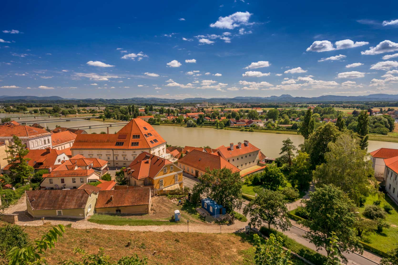 Nikon 1 Nikkor VR 6.7-13mm F3.5-5.6 sample photo. View from castle ptuj photography