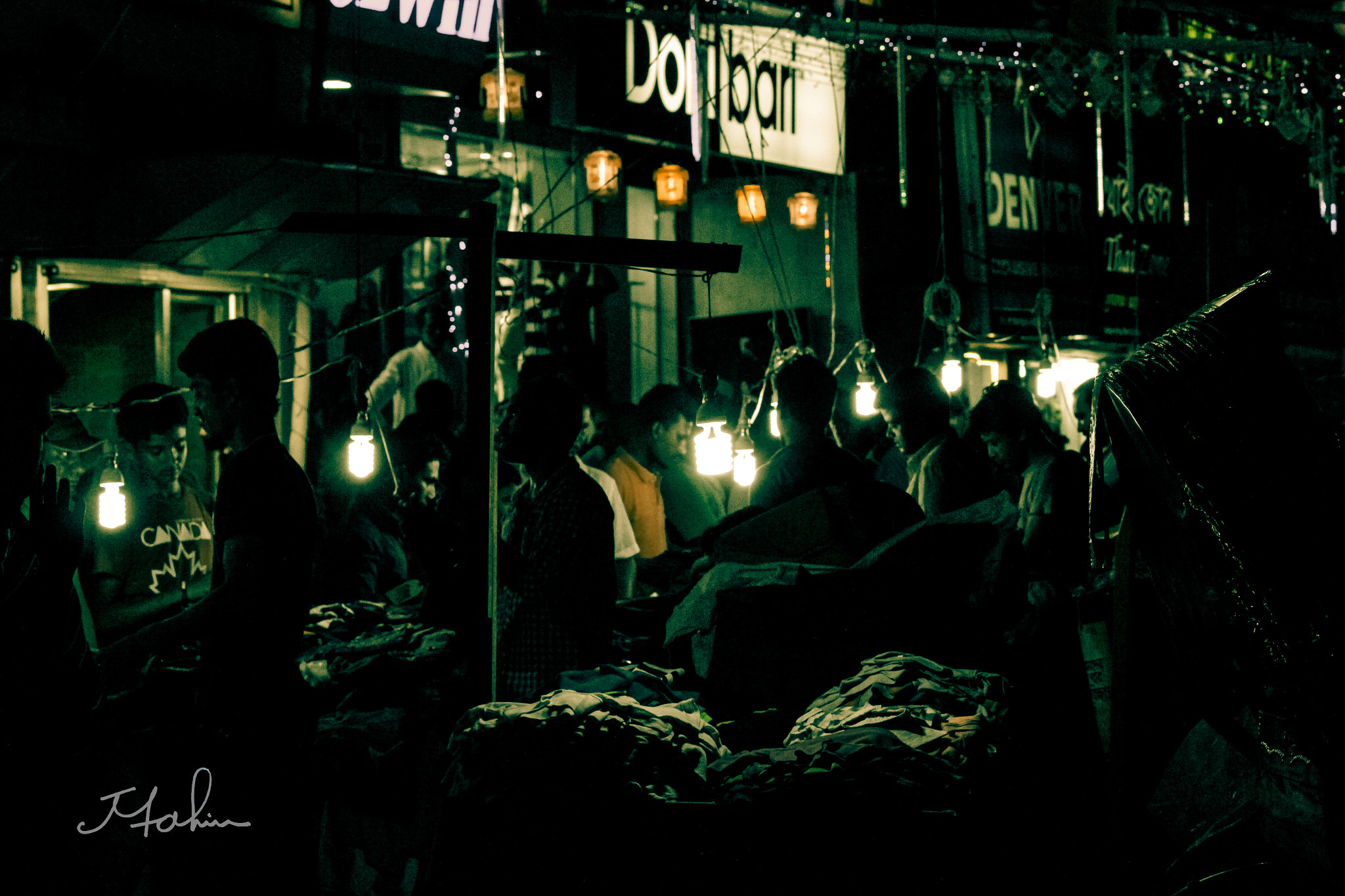 Canon EOS 700D (EOS Rebel T5i / EOS Kiss X7i) sample photo. Street shop photography