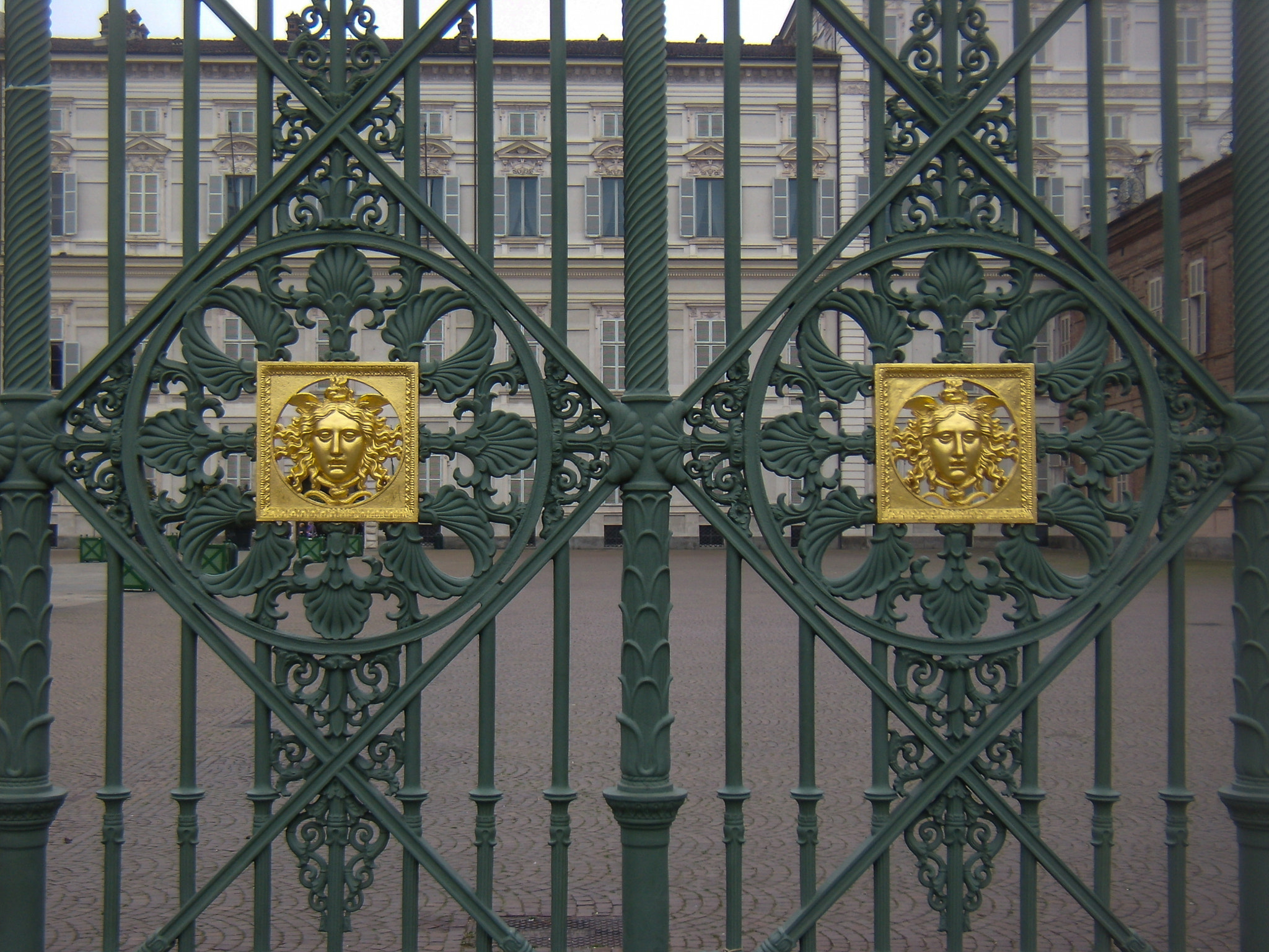 Olympus FE200 sample photo. Turin: gate of the royal palace of turin photography