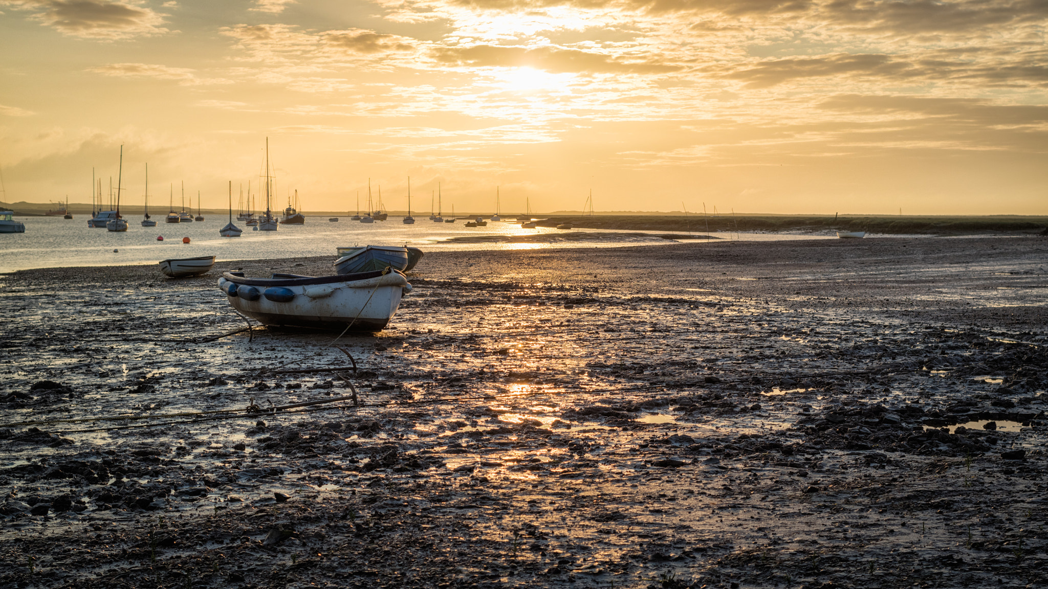 Canon EOS M3 + Canon EF 40mm F2.8 STM sample photo. Overy staithe sunrise photography