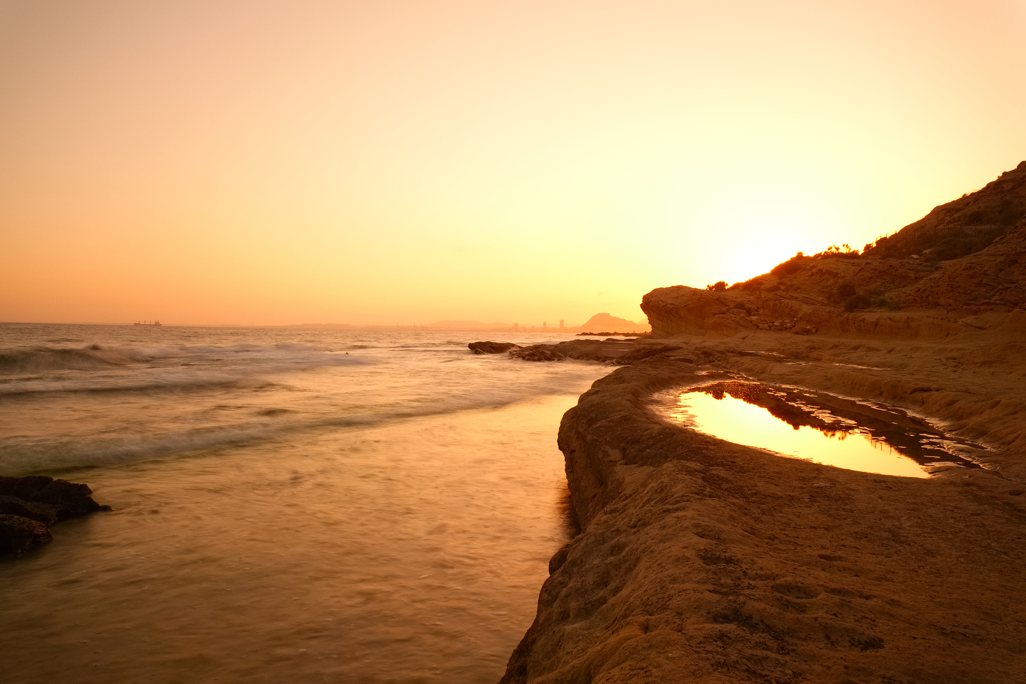 Fujifilm X-M1 + Fujifilm XF 18-55mm F2.8-4 R LM OIS sample photo. Atardecer en el el cabo photography