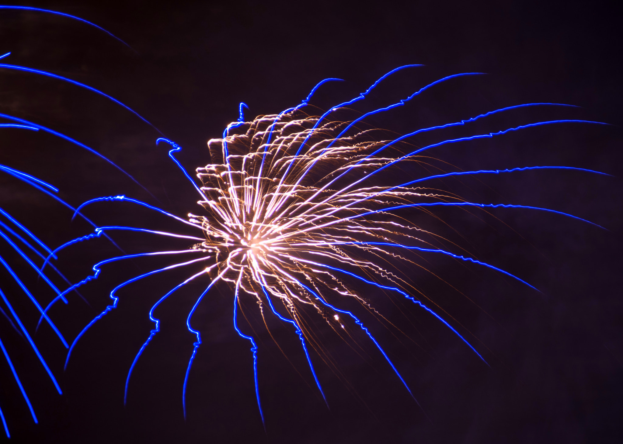 Nikon D700 + AF Nikkor 70-210mm f/4-5.6 sample photo. Fireworks, 2016 photography