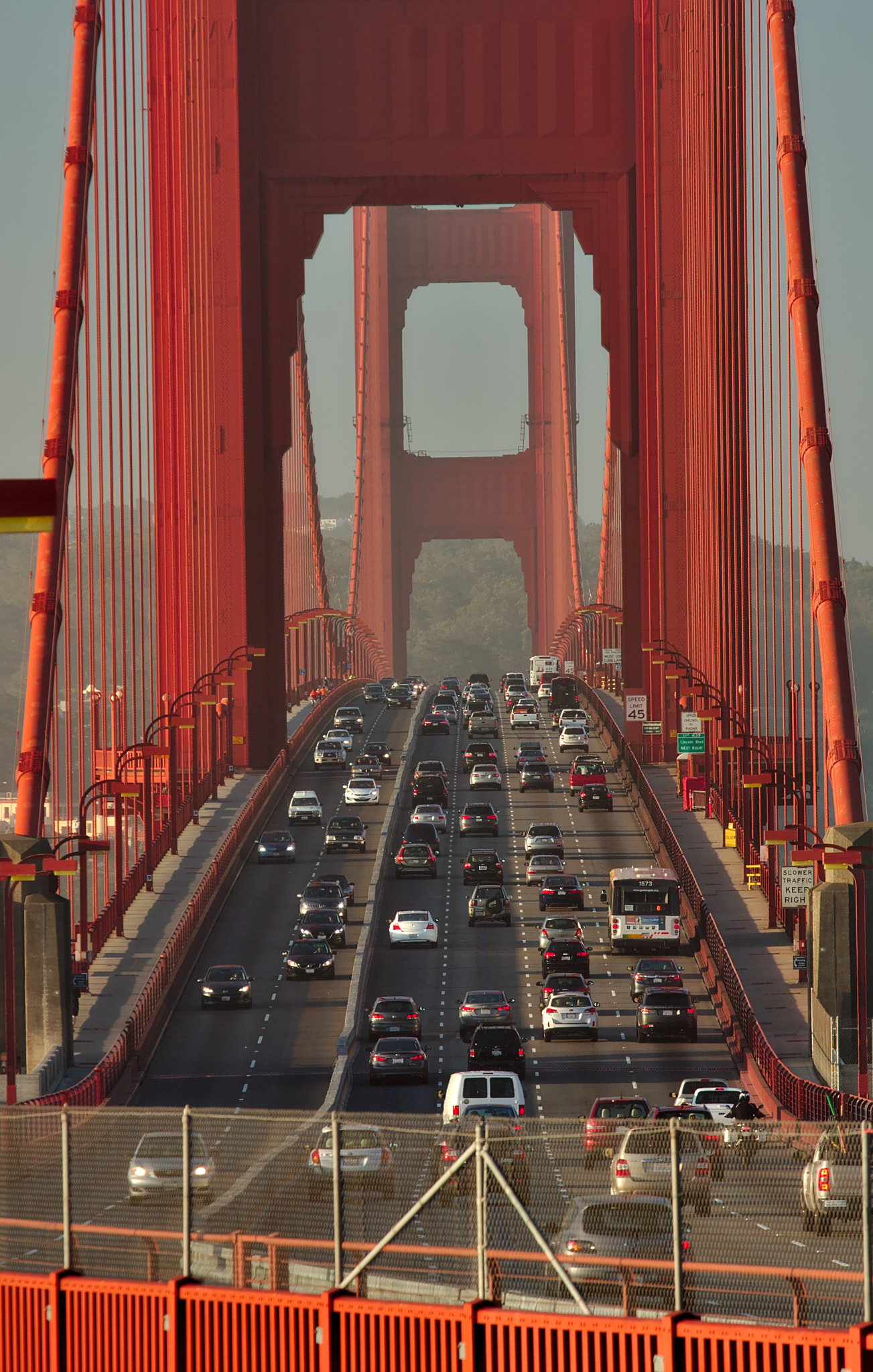 Canon EOS 450D (EOS Rebel XSi / EOS Kiss X2) + Canon EF 70-200mm F4L USM sample photo. Golden gate bridge during the morning rush hour photography