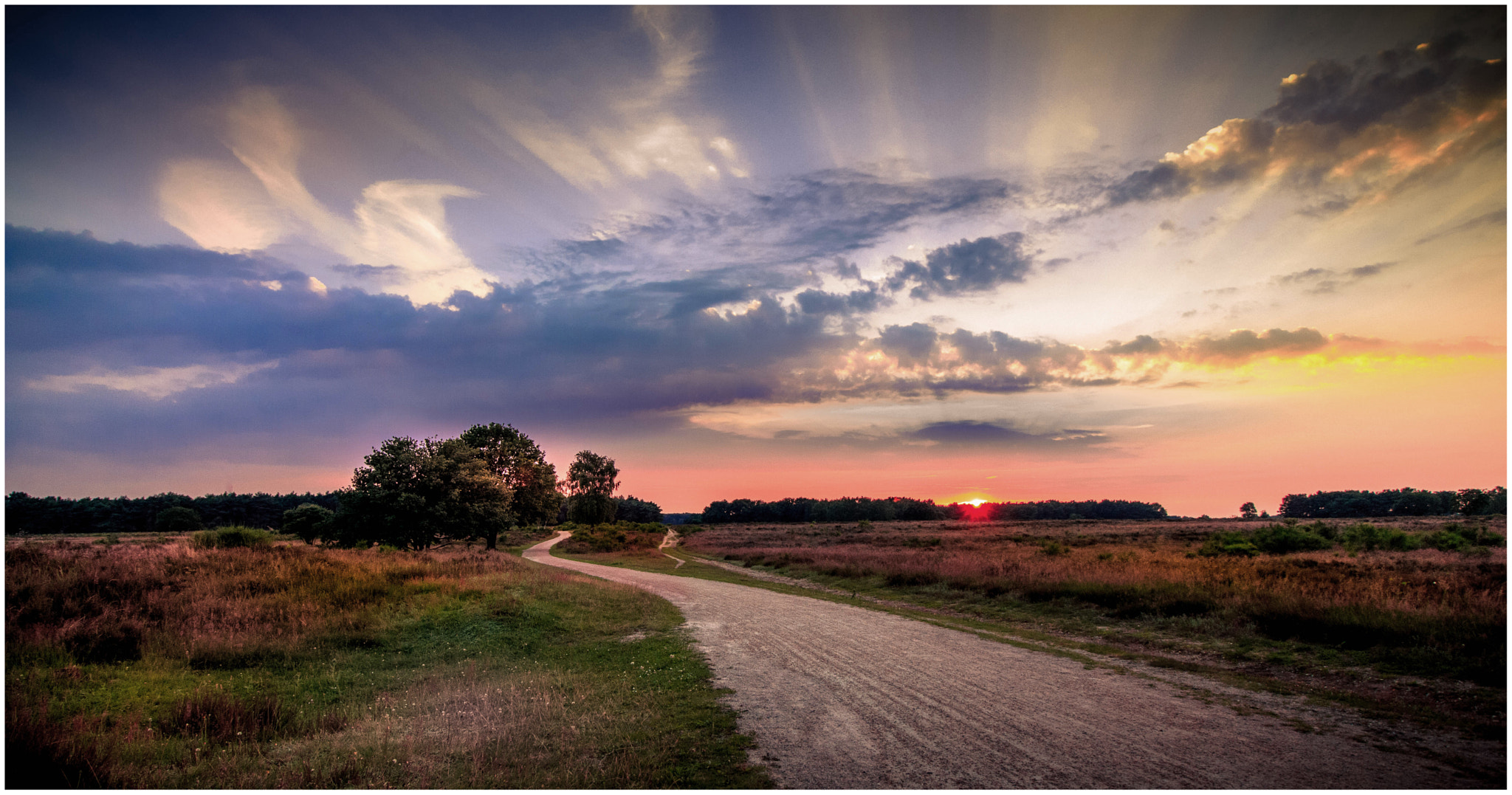 Canon EF-S 10-18mm F4.5–5.6 IS STM sample photo. Sunset photography