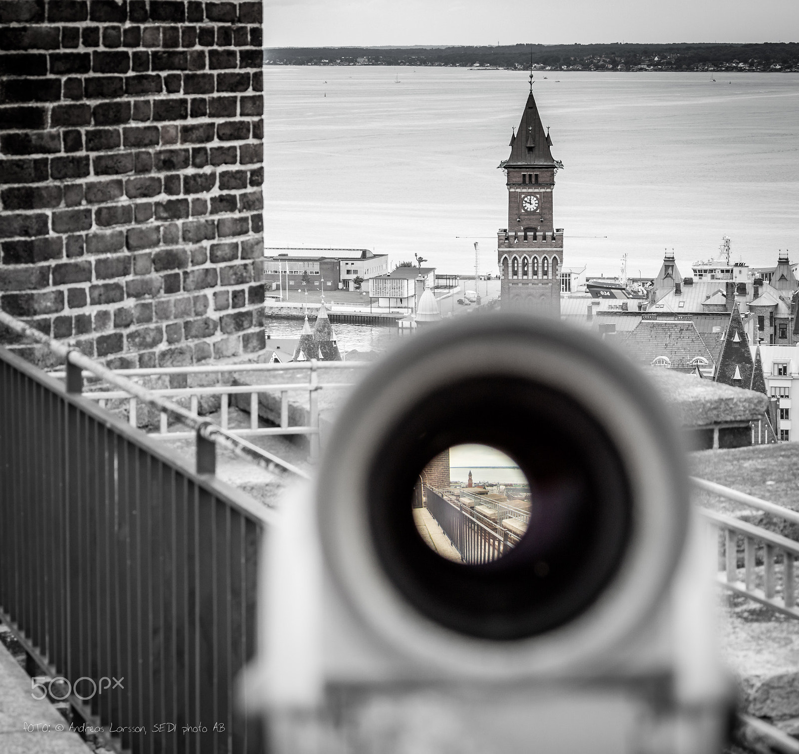 Canon EOS 5DS + Canon EF 28-300mm F3.5-5.6L IS USM sample photo. Helsingborg from kärnan castle tower photography