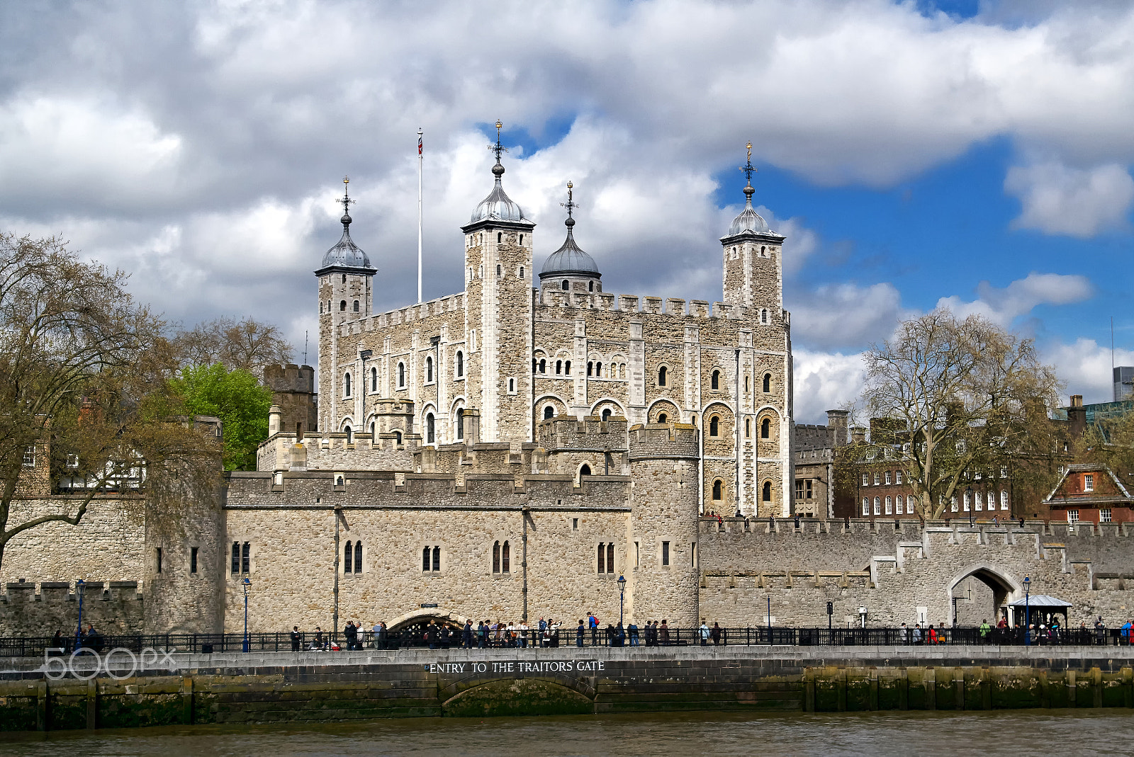 Samsung NX1000 + Samsung NX 20-50mm F3.5-5.6 ED sample photo. Tower of london from thames photography