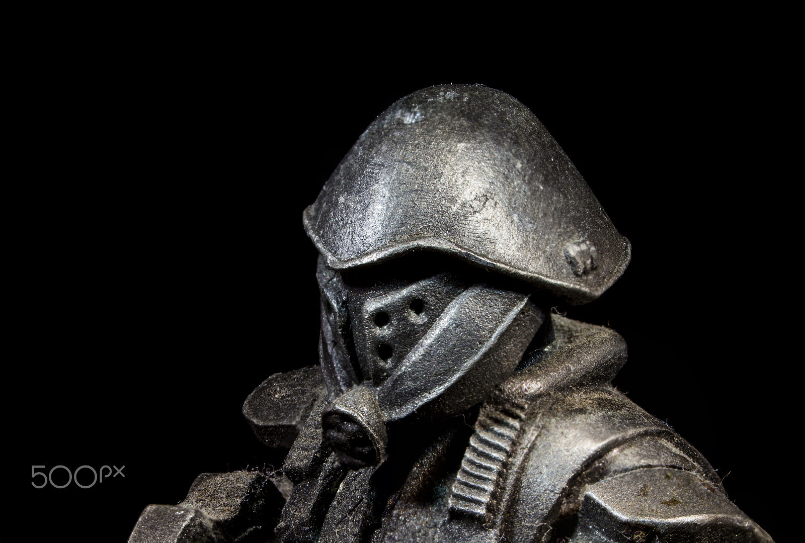 Canon EF 100-400mm F4.5-5.6L IS USM sample photo. 20160705_brotherhood_of_nod_pewter_figure photography