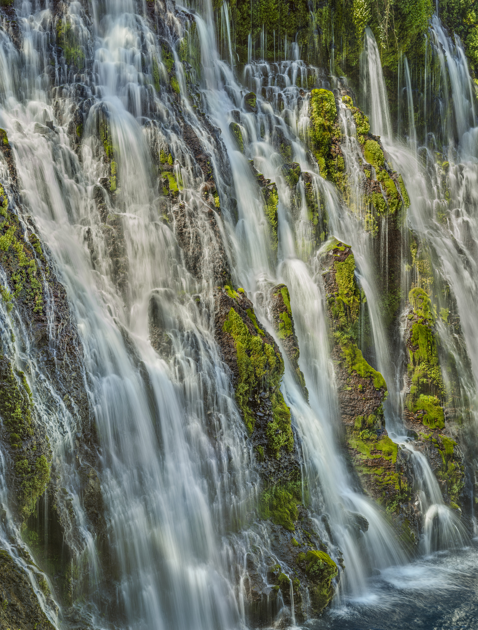 Canon EOS 5DS R + Canon EF 135mm F2L USM sample photo. Porous rock waterfall photography
