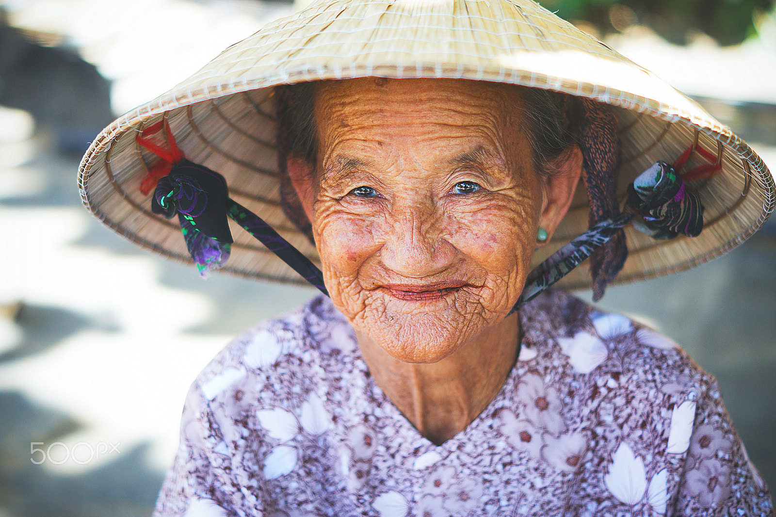 Sony SLT-A77 + Sony DT 50mm F1.8 SAM sample photo. Beautiful smile photography