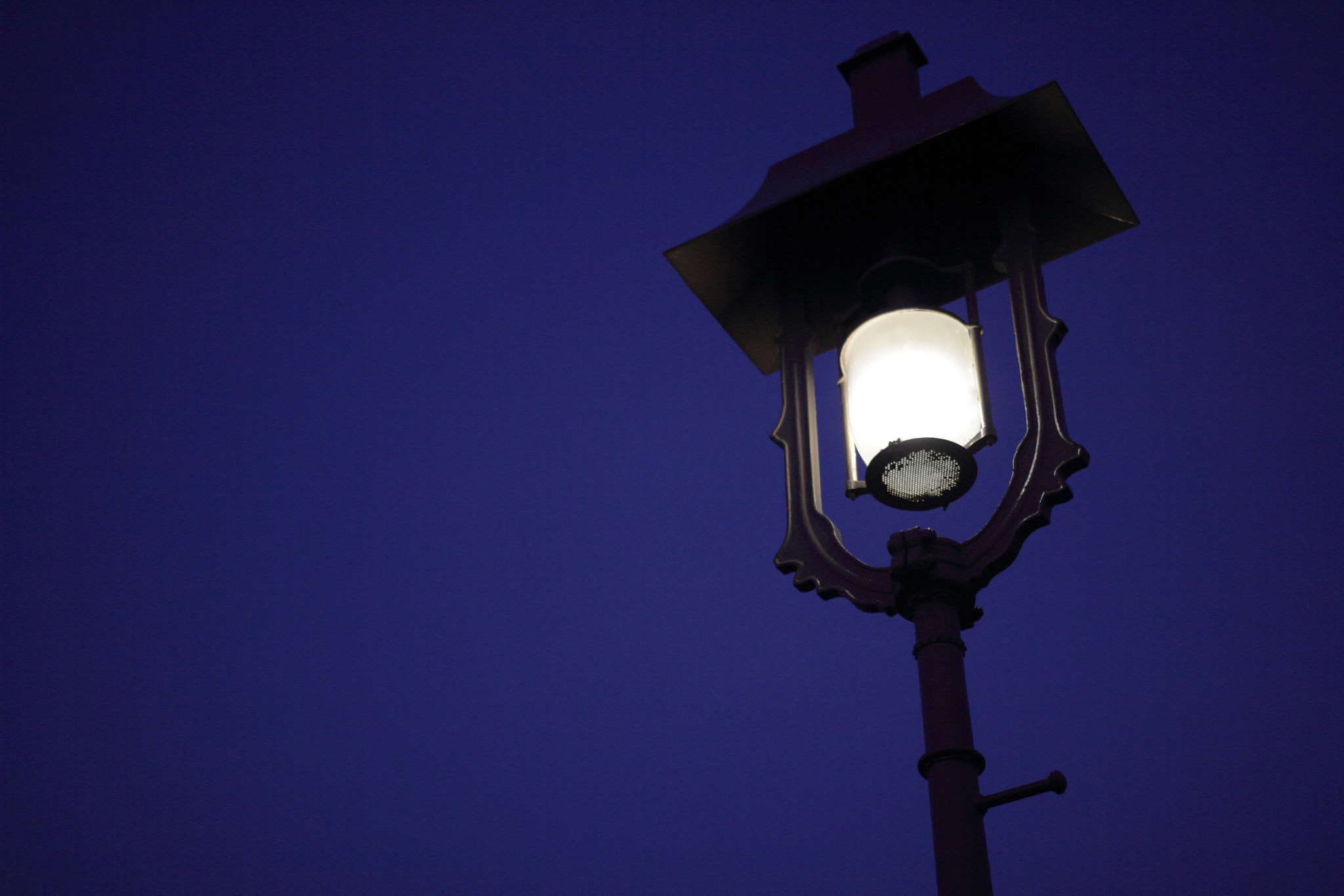Sigma 18-35mm f/1.8 DC HSM sample photo. Light photography