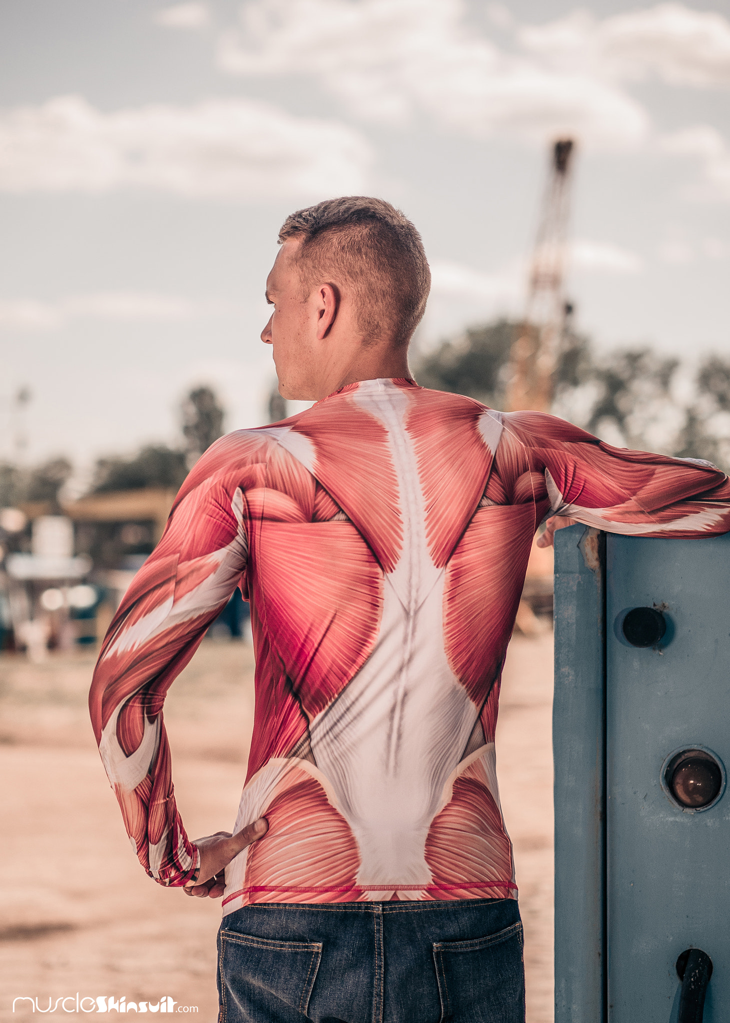 Panasonic Leica DG Nocticron 42.5mm F1.2 ASPH OIS sample photo. Muscle back - rashguard long sleeves photography